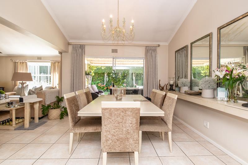 3 Bedroom Property for Sale in Constantia Western Cape